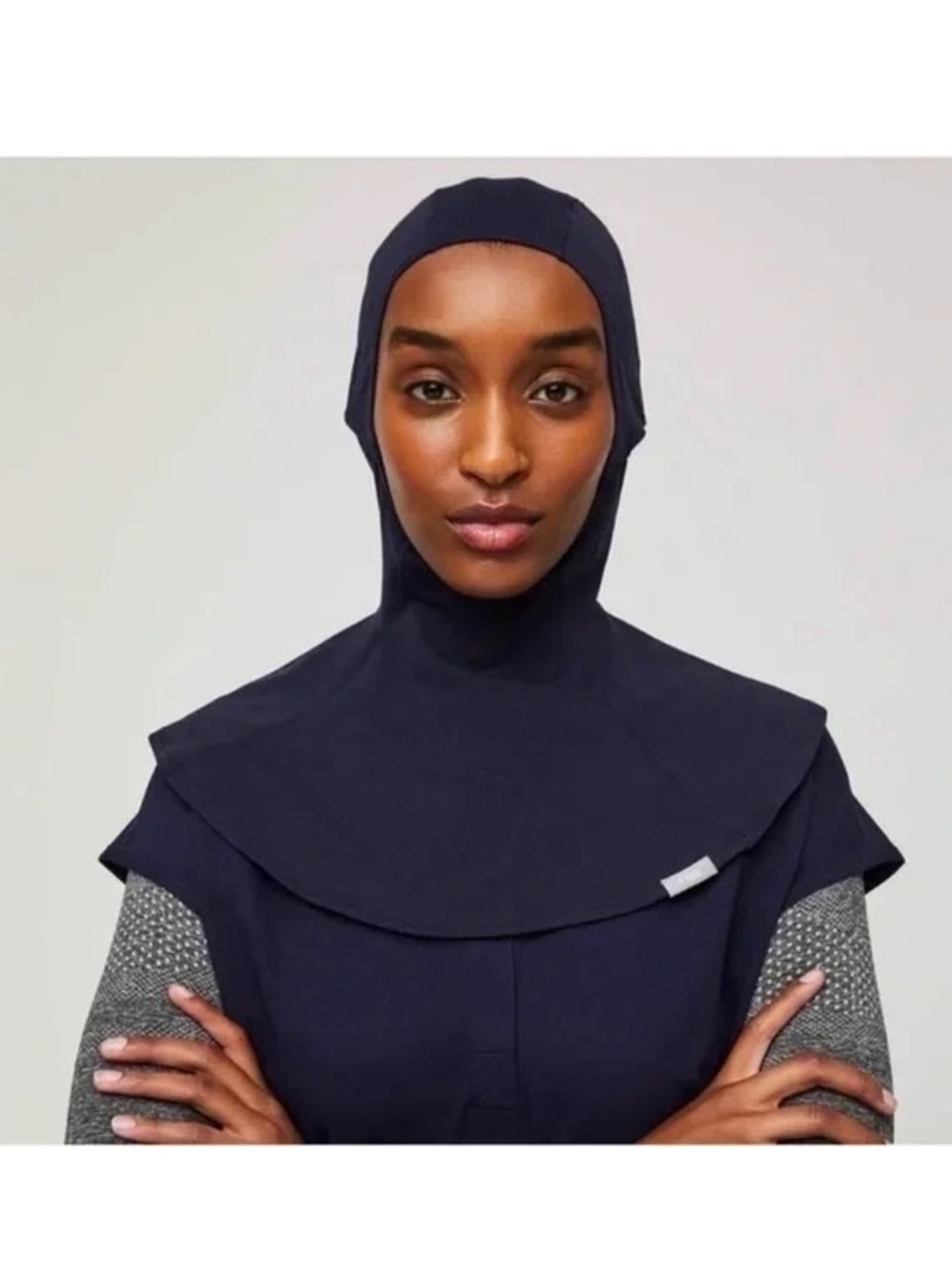 Figs Medical Women’s Hijab Navy Blue size M/L (Pack of 5)